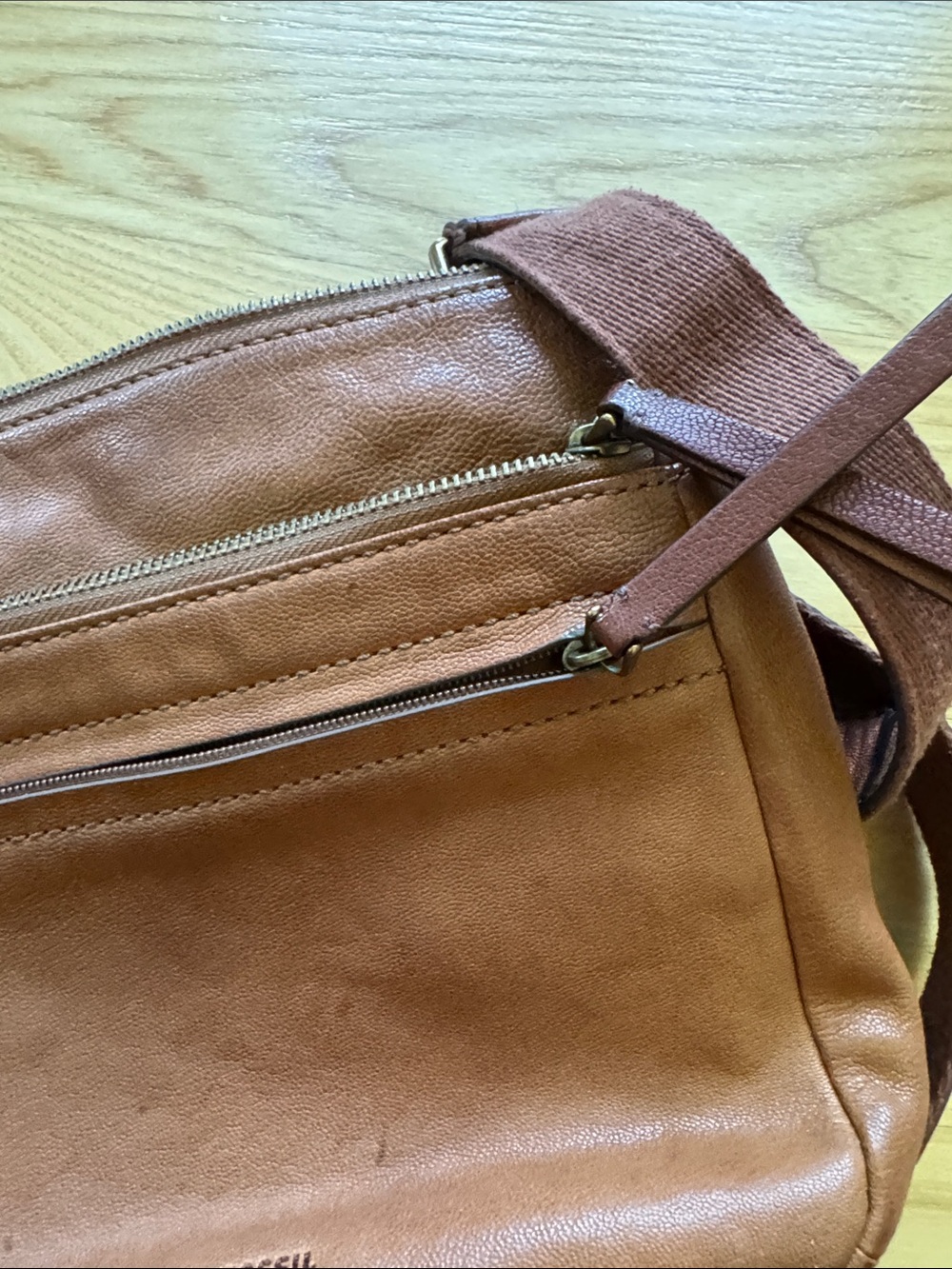 Fossil Brown Leather Crossbody Bag Multi Zip Organizer Purse - Picture 6 of 12